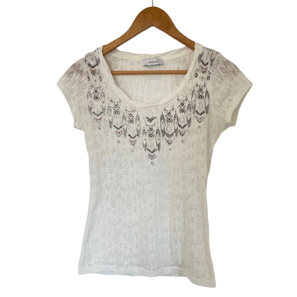 Cute scoop neck off-white T-Shirt with sheer pattern and sparkly details